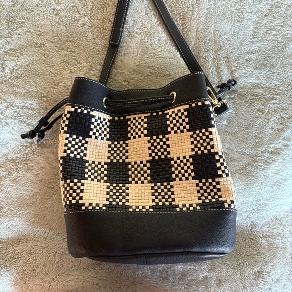 Woven Drawstring Bucket Bag - Picture 3 of 12